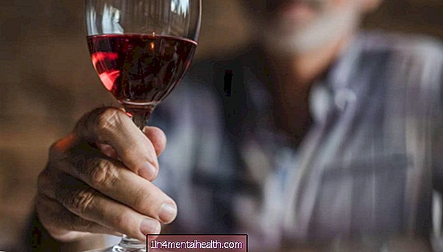 Rối loạn sử dụng rượu: Tổn thương não có thể tiến triển mặc dù tỉnh táo