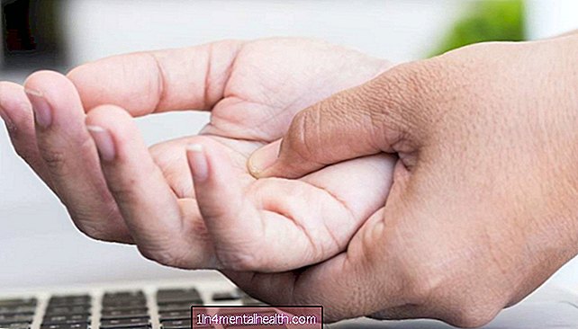 Cosa può causare dolore al palmo della mano?
