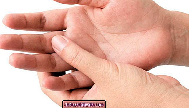 Iesprūdis pirksts pret salauztu pirkstu: kas jāzina - kauli - ortopēdija