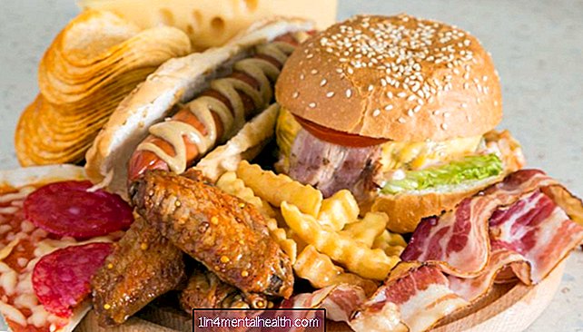 อาหารขยะกับโรคเบาหวาน: เคล็ดลับในการรับประทานอาหารนอกบ้าน