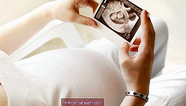 Co powoduje czkawkę u niemowląt w łonie matki? - ciąża - położnictwo