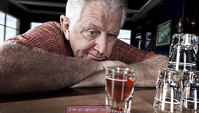 Demencja: Zarówno za dużo, jak i za mało alkoholu może zwiększać ryzyko - zdrowie publiczne