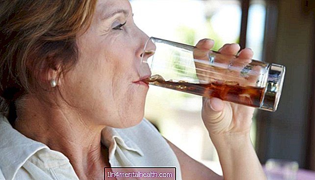 Dietne pijače so povezane z večjim tveganjem za možgansko kap po menopavzi - možganska kap